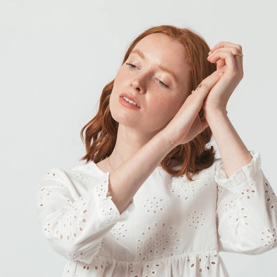 Blouse Broderie Anglaise Dora | Blouse 3 SUISSES 5 Blouse Broderie Anglaise Dora | Blouse 3 SUISSES – Image 3