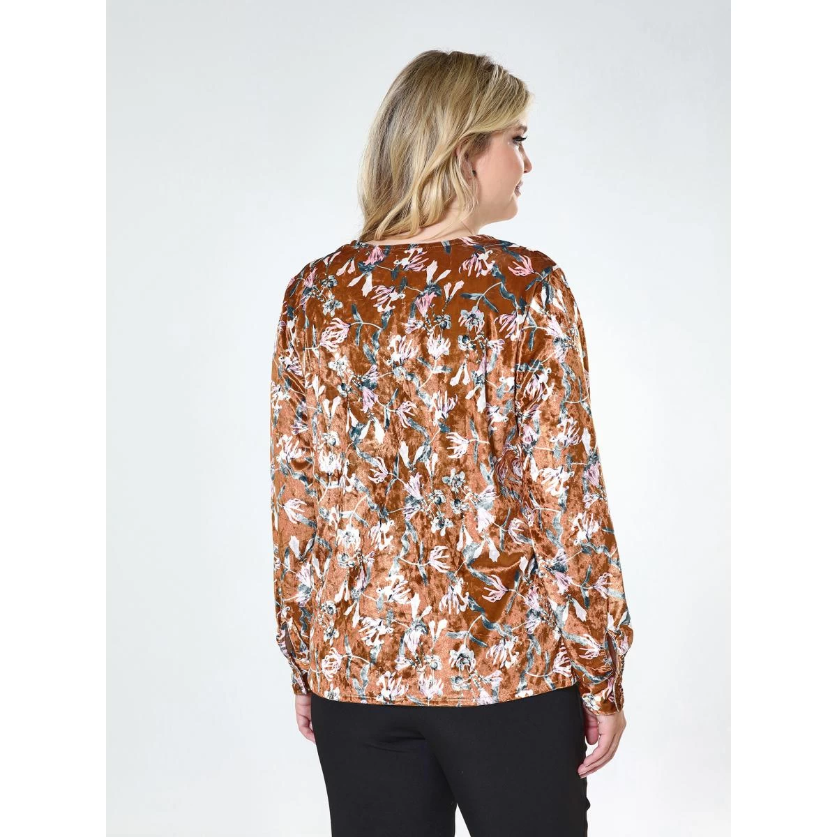 Blouse En Velours élastique à Manches Longues | Blouse 3 SUISSES 5 Blouse En Velours élastique à Manches Longues | Blouse 3 SUISSES – Image 3