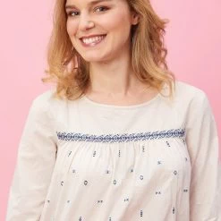 Blouse Froncée Manches Longues Broderie Femme - Beige | 3 SUISSES -Chic Femme Soldes blouse froncee manches longues broderie femme beige 876415 2 1140x1140