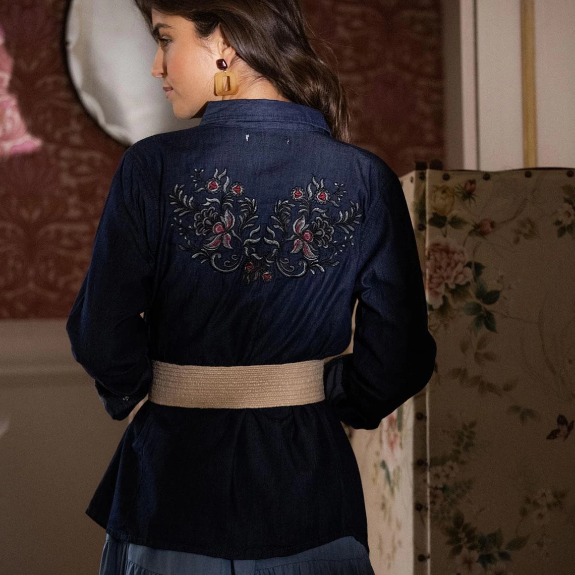 Chic Femme Soldes -Chic Femme Soldes chemise en jean avec pressions manches longues broderie dos femme bleu fonce 1052123