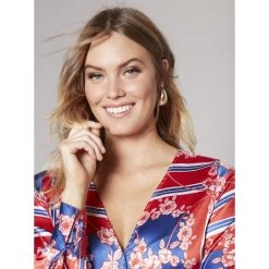 Chemisier Cache Cœur En Satin Imprimé | Chemise 3 SUISSES -Chic Femme Soldes chemisier a encolure croisee dansant en satin satine 3212649 4 1140x1140