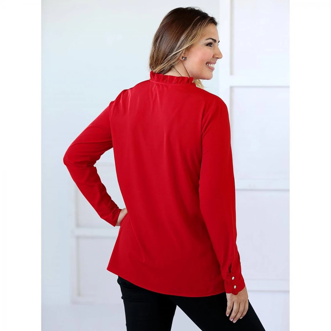 Blouse Manches Longues Petits Volants Femme - Rouge | 3 SUISSES 4 Blouse Manches Longues Petits Volants Femme - Rouge | 3 SUISSES – Image 2