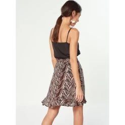 Jupe Croisée Avec Boutons En Bois | Jupe Courte 3 SUISSES 8 Jupe Croisée Avec Boutons En Bois | Jupe Courte 3 SUISSES -Chic Femme Soldes jupe croisee avec boutons en bois 3236705 3 1140x1140