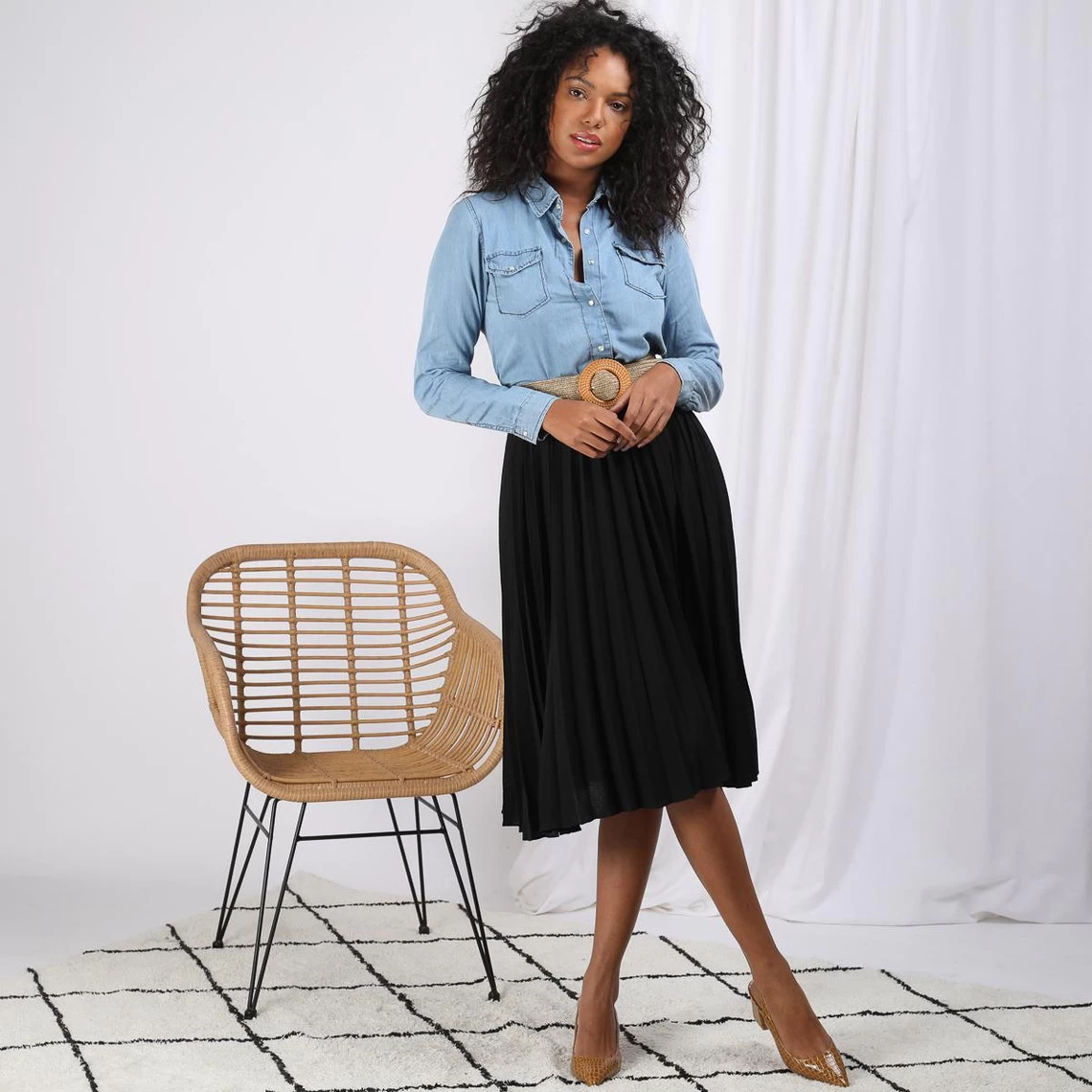 Jupe Mi-longue Plissée Taille élastique Dos Femme - Noir | 3 SUISSES 4 Jupe Mi-longue Plissée Taille élastique Dos Femme - Noir | 3 SUISSES – Image 2