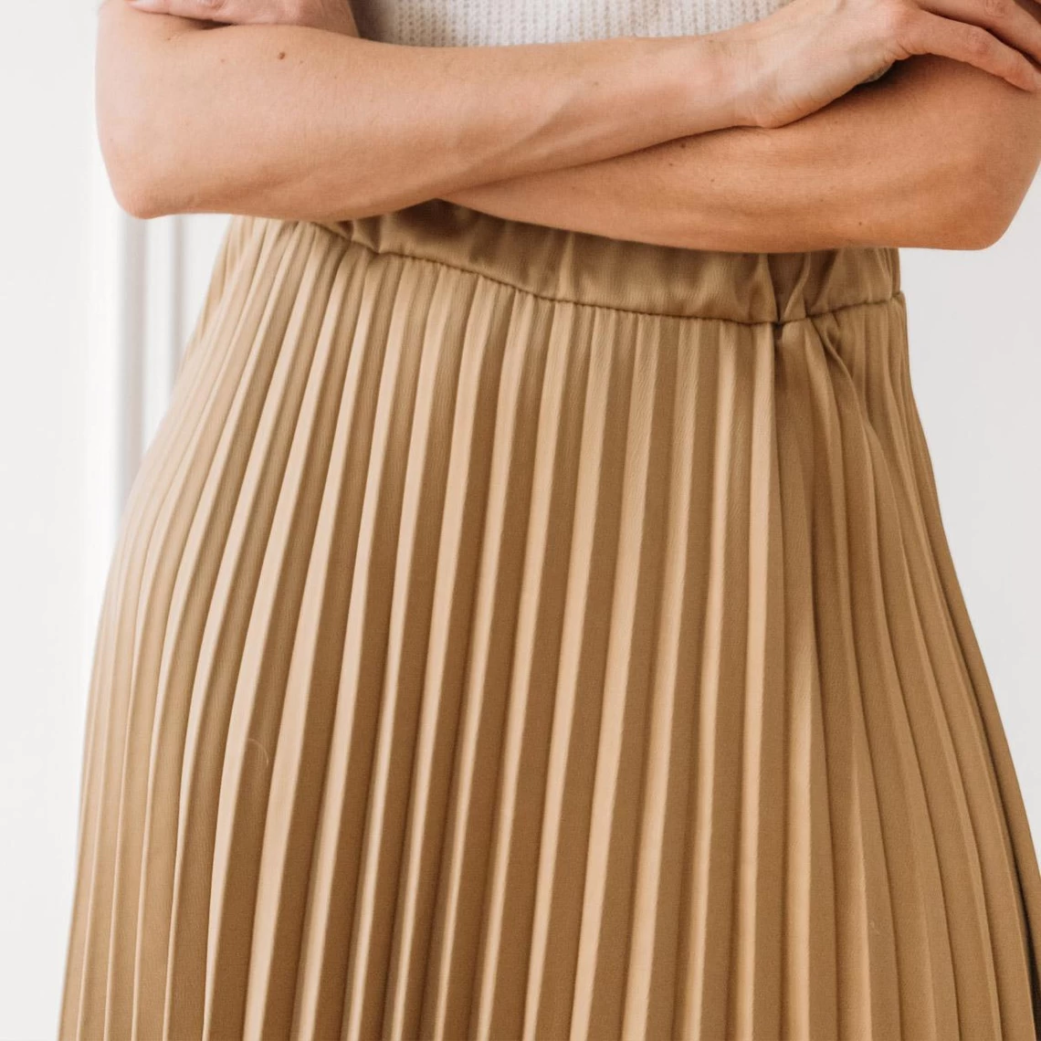 Jupe Midi Plissée Fauve | Jupe Mi-longue 3 SUISSES 6 Jupe Midi Plissée Fauve | Jupe Mi-longue 3 SUISSES – Image 4