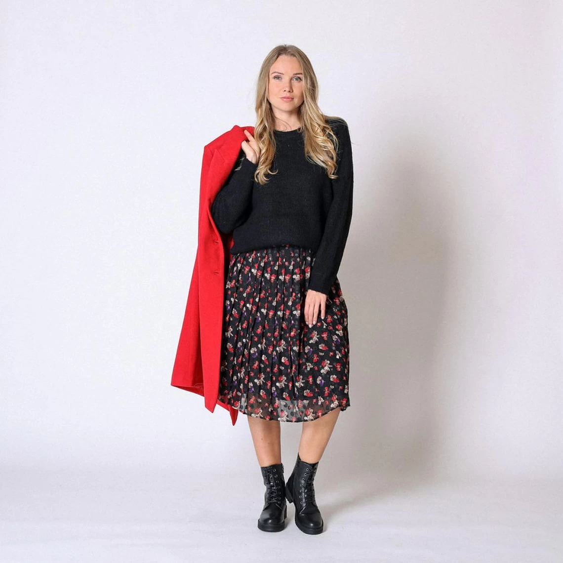 Jupe Plissée Midi Imprimée Julie | Jupe Mi-longue 3 SUISSES 4 Jupe Plissée Midi Imprimée Julie | Jupe Mi-longue 3 SUISSES – Image 2