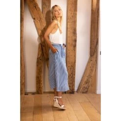 Jupe Rayée Boutonnée Devant Nora Réédition | Jupe Mi-longue 3 SUISSES 10 Jupe Rayée Boutonnée Devant Nora Réédition | Jupe Mi-longue 3 SUISSES -Chic Femme Soldes jupe rayee boutonnee devant nora reedition 1198213 3 1140x1140