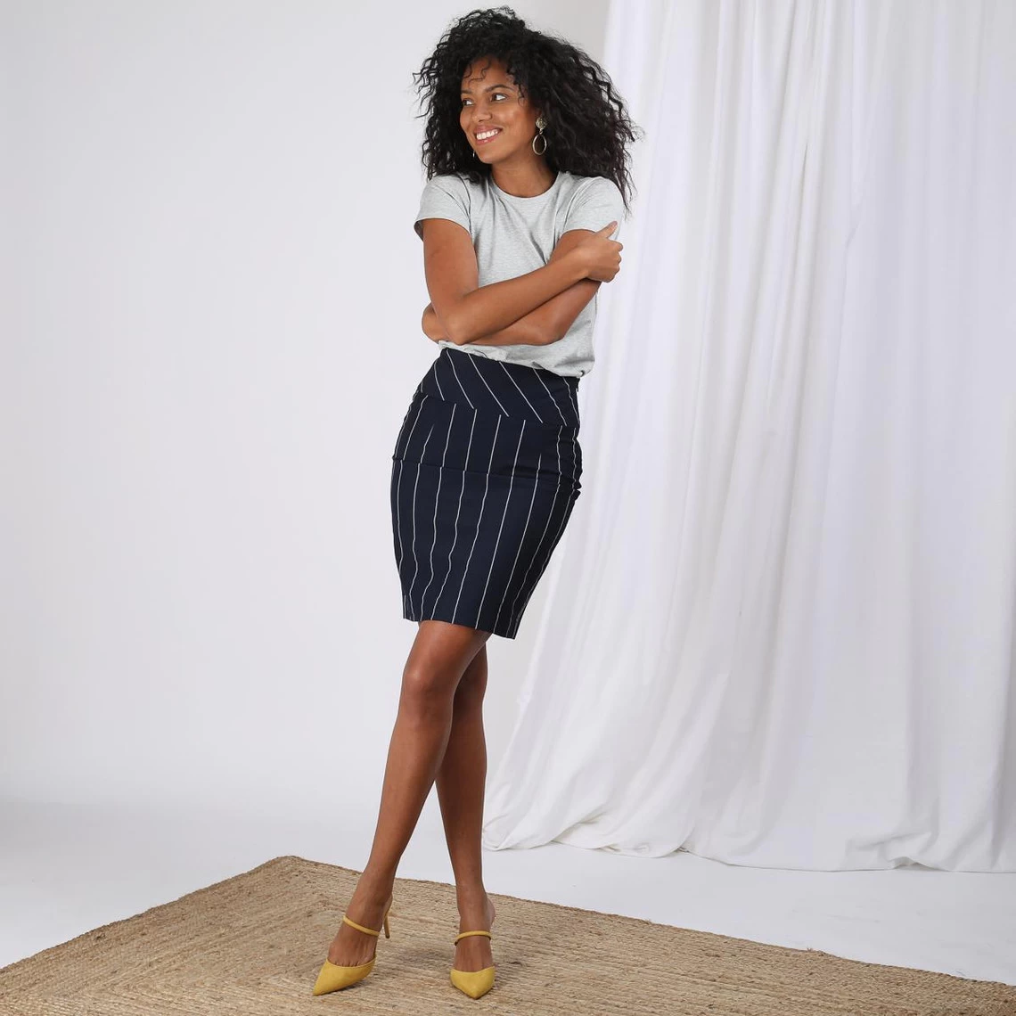 Jupe Rayée Coupe Crayon Doublée Fente Dos Femme - Rayé Bleu Marine | 3 SUISSES 3 Jupe Rayée Coupe Crayon Doublée Fente Dos Femme - Rayé Bleu Marine | 3 SUISSES – Image 2