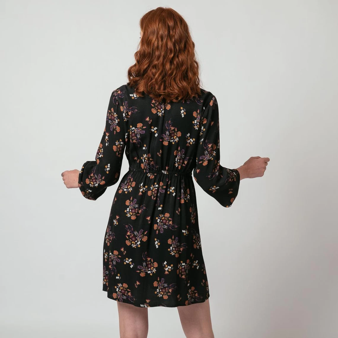 Robe Courte Fleurie Ilona | Robe Courte 3 SUISSES 7 Robe Courte Fleurie Ilona | Robe Courte 3 SUISSES – Image 5