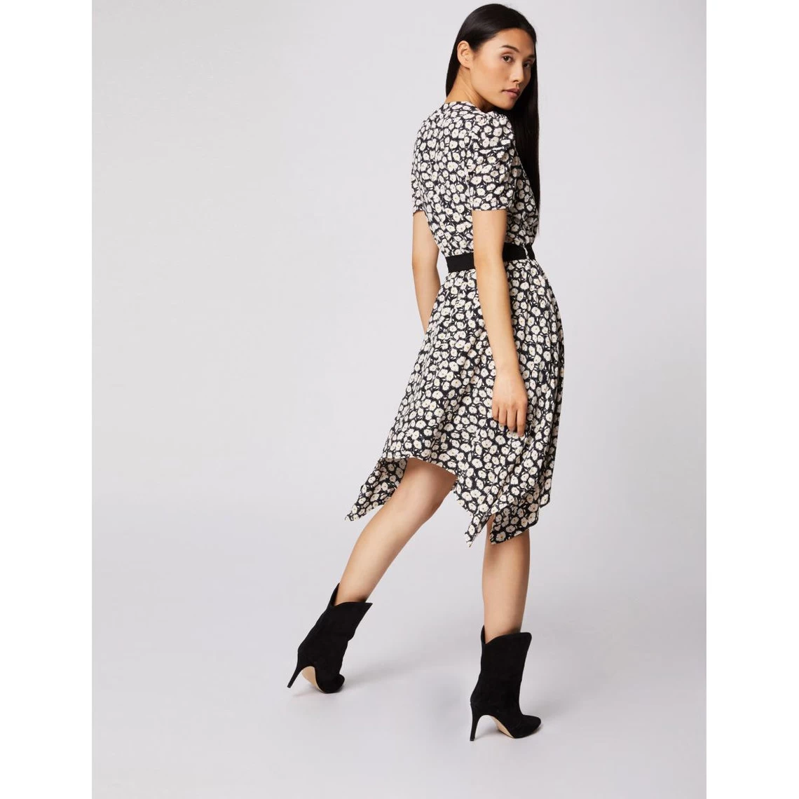 MORGAN Robe évasée Ceinturée Imprimé Floral | Robe Courte 3 SUISSES 5 MORGAN Robe évasée Ceinturée Imprimé Floral | Robe Courte 3 SUISSES – Image 3