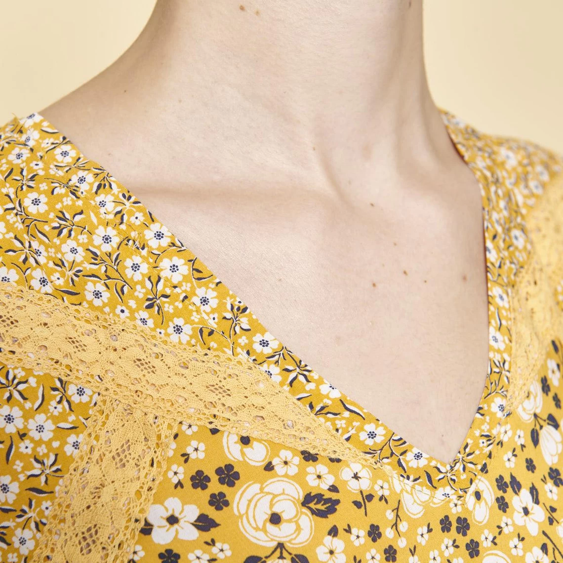 Robe Fluide Courte Imprimé Floral | Robe Courte 3 SUISSES 5 Robe Fluide Courte Imprimé Floral | Robe Courte 3 SUISSES – Image 3