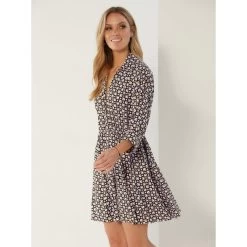 Robe Imprimée Avec Jupe Flottante | 3 SUISSES 9 Robe Imprimée Avec Jupe Flottante | 3 SUISSES -Chic Femme Soldes robe imprimee avec jupe flottante 3411396 6495438 38 1140x1140