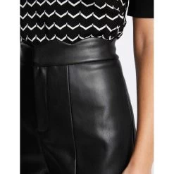 MORGAN Short Droit Simili Cuir | 3 SUISSES -Chic Femme Soldes short droit simili cuir noir 3508018 6984056 56 1140x1140