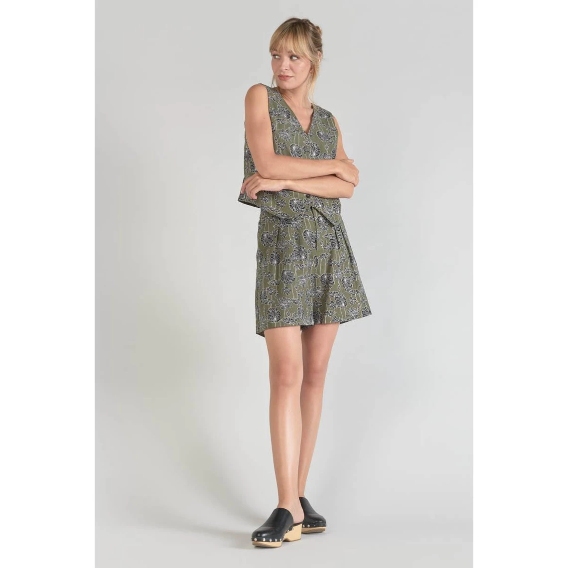 LE TEMPS DES CERISES Short FOST | 3 SUISSES 4 LE TEMPS DES CERISES Short FOST | 3 SUISSES – Image 2